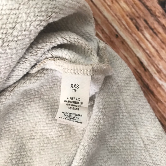 AERIE LEOPARD PRINT SWEATSHIRT - Picture 6 of 11